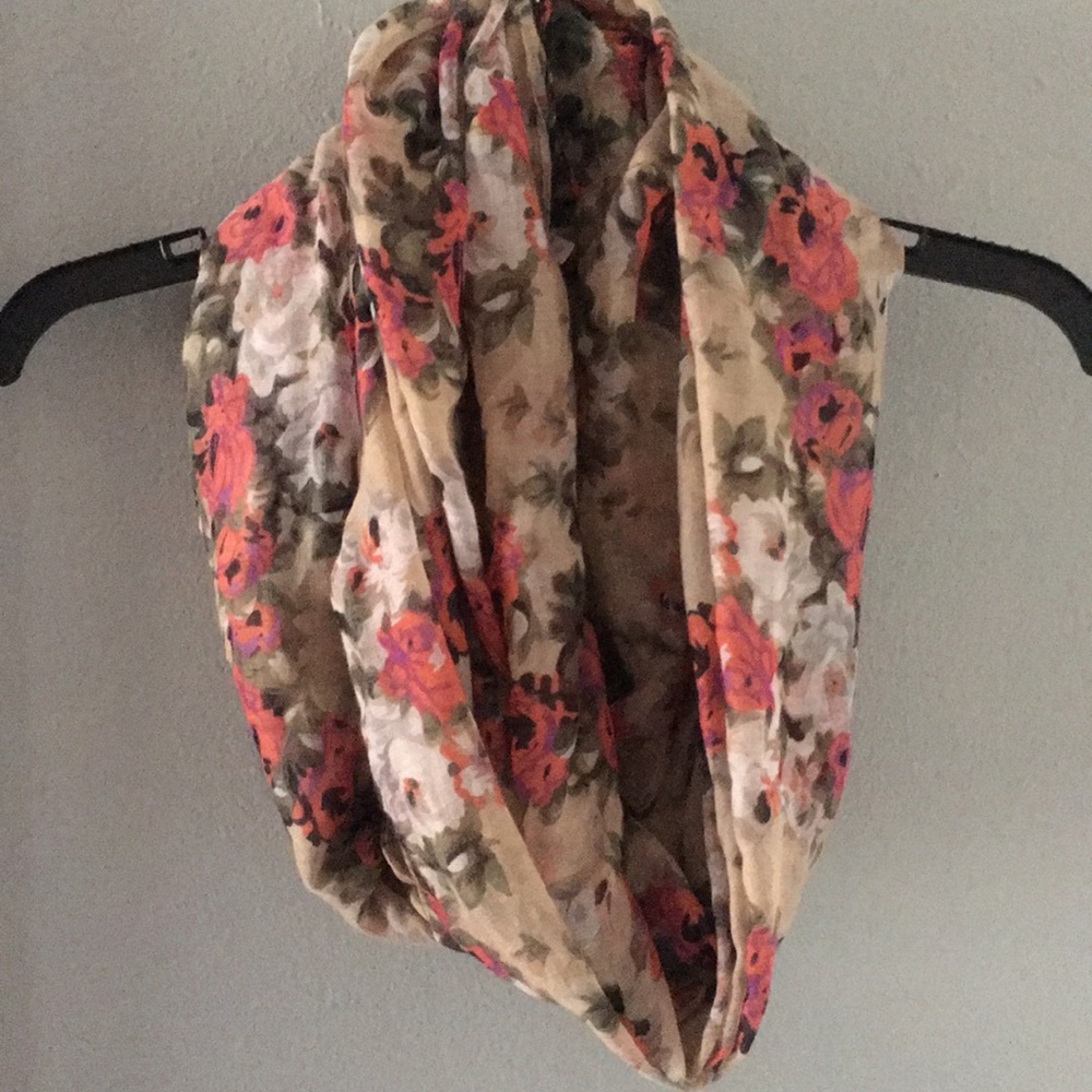 Infinity scarf - Picture 2 of 3